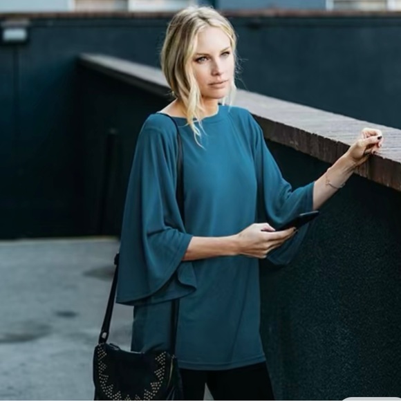 Flutter sleeve boatneck lightweight sweater - Picture 2 of 5